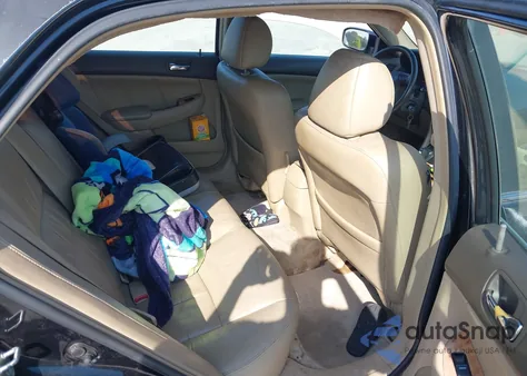 2005 Honda Accord 2.4 Ex from USA, damaged, VIN 1HGCM56825A126746